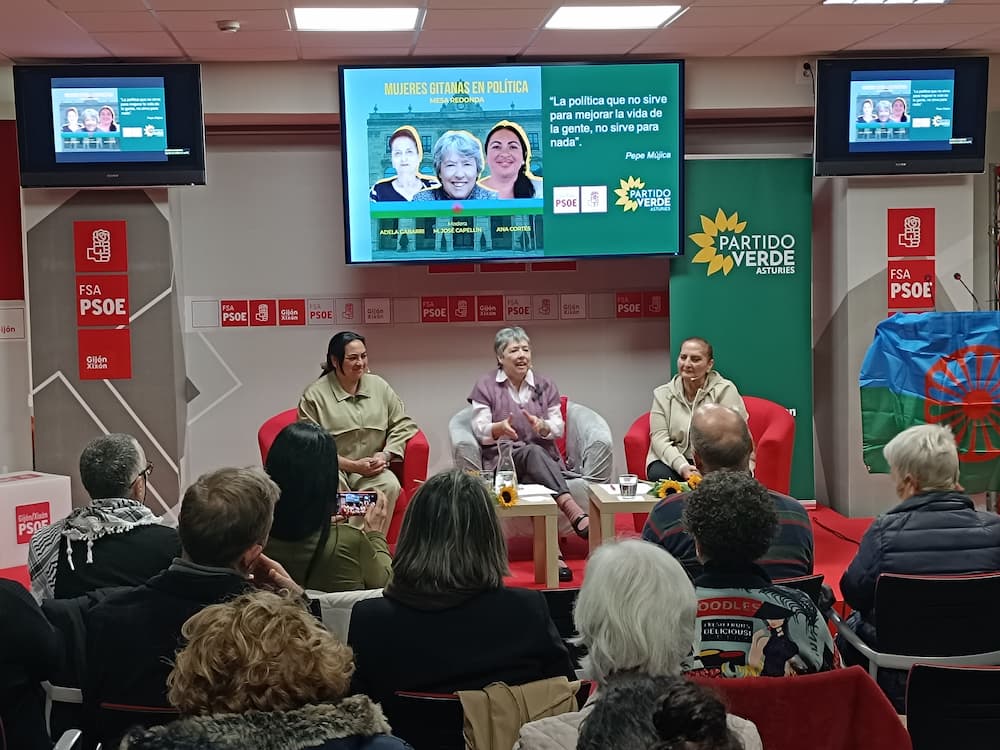 Acto_Mujer_Gitana_Política